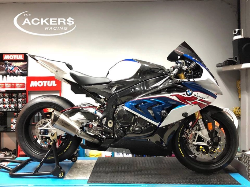 Bmw s1000rr vẻ đẹp kiêu sa của cá mập trên cạn - 2