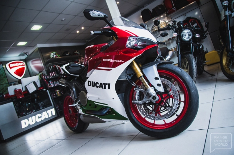 Cận cảnh ducati 1299 panigale r final edition giá 40000 usd - 1