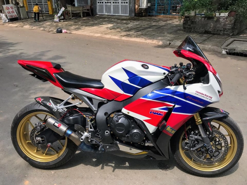 Chiêm ngưỡng dung nhan honda cbr1000rr hrc độ căng đét - 4