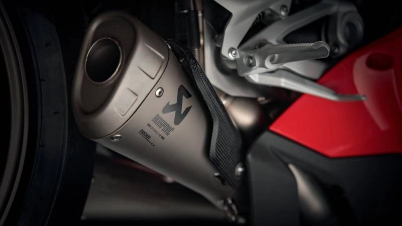 Chiêm ngưỡng pô akrapovic racing full system v4 giúp panigale v4 tăng 12 mã lực - 5