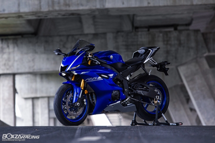 Đánh giá chi tiết về những điểm mới trên sportbike yamaha r6 2018 - 17