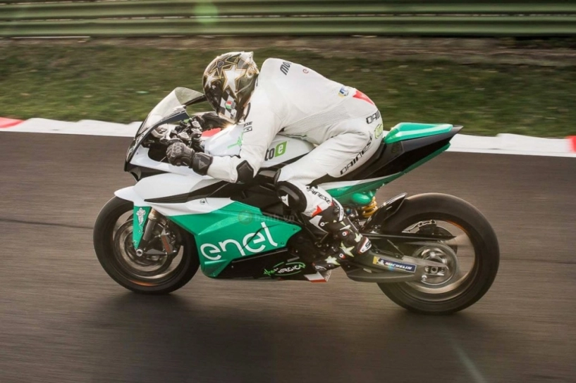 Đội đua nào được tham gia vào moto world cup 2019 motoe - 2