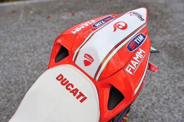 Ducati 1199 panigale cỗ máy mang đầy công nghệ khoác áo tem đấu - 5