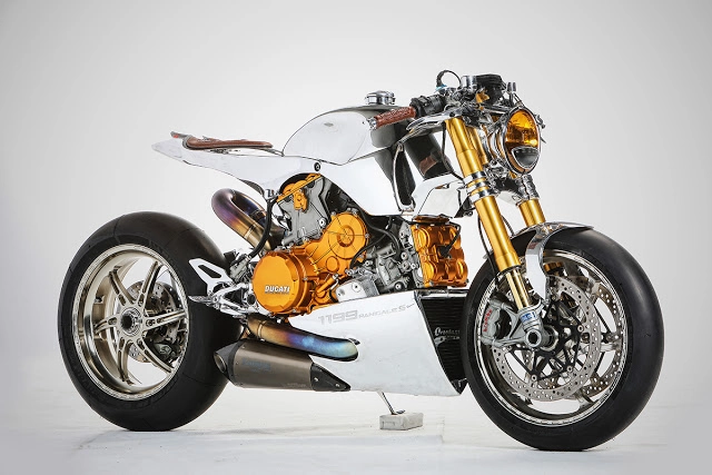 Ducati 1199 panigale s trần truồng với phong cách cafe racer - 1