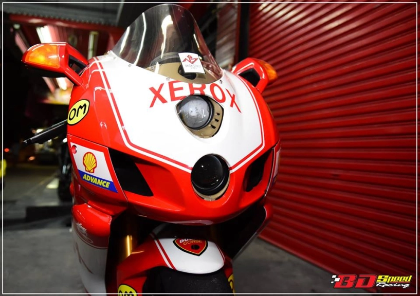 Ducati 749r mô tô huyền thoại ý hồi sinh với phong cách tem đấu xerox - 5