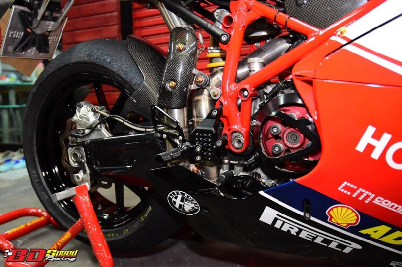 Ducati 749r mô tô huyền thoại ý hồi sinh với phong cách tem đấu xerox - 27