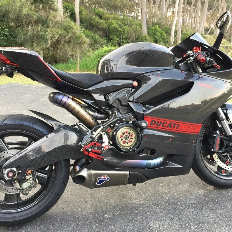 Ducati 899 panigale độ bá cháy với version full carbon - 5