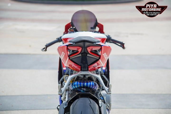 Ducati 899 panigale gây sốc với tem đấu thể thao - 9