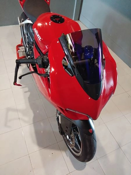 Ducati 899 panigale nổi bật với dàn chân chói lòa - 2