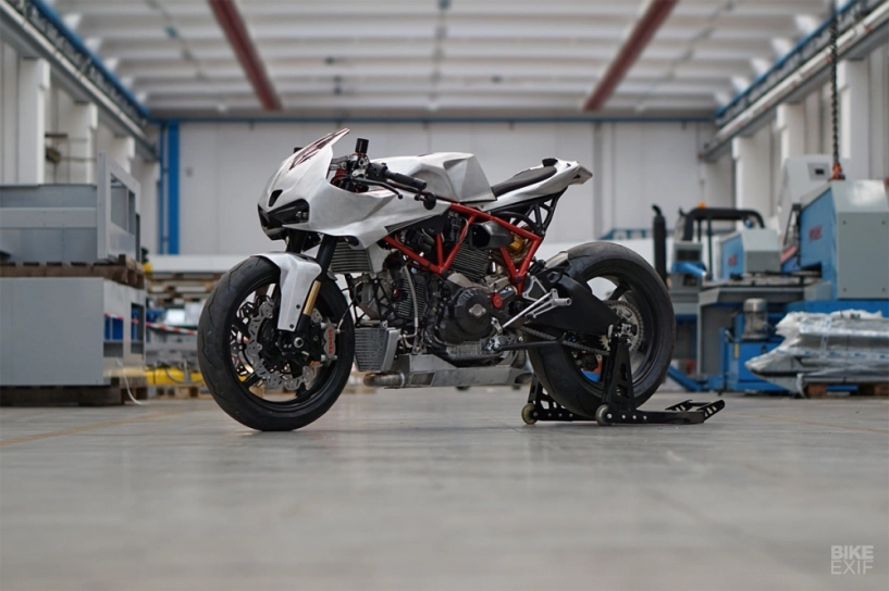 Ducati cafe fighter mang thiết kế máy bay chiến đấu của simone conti - 1