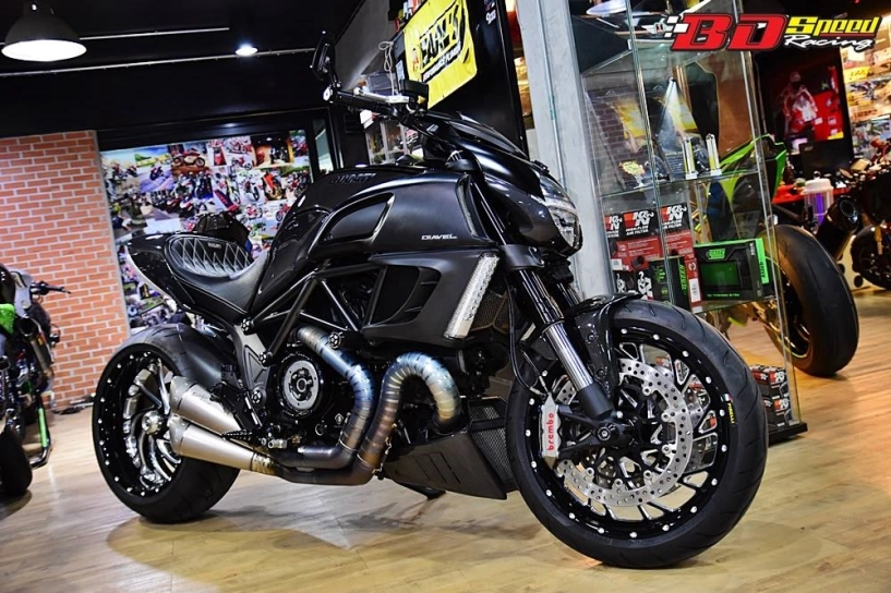 Ducati diavel - quỷ dữ của bóng đêm với gói nâng cấp đầy tinh tế - 1