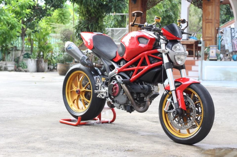 Ducati monster 796 nâng cấp đầy nổi bật trên đất thái - 1