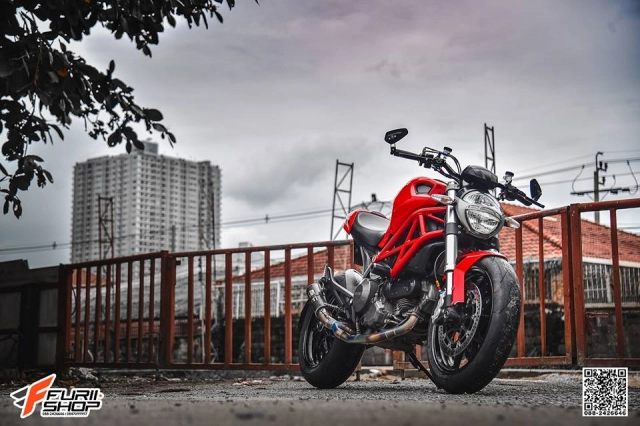 Ducati monster 796 vẻ tinh túy của dòng monster trở nên đặc biệt với loạt trang bị - 1