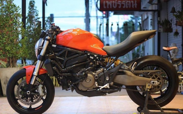Ducati monster 821 nóng bỏng với dàn option hàng hiệu - 10