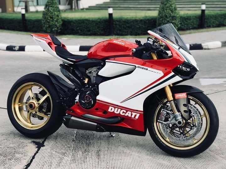 Ducati panigale 1199s tricolor-phiên bản đặc biệt với loạt nâng cấp hấp dẫn - 1
