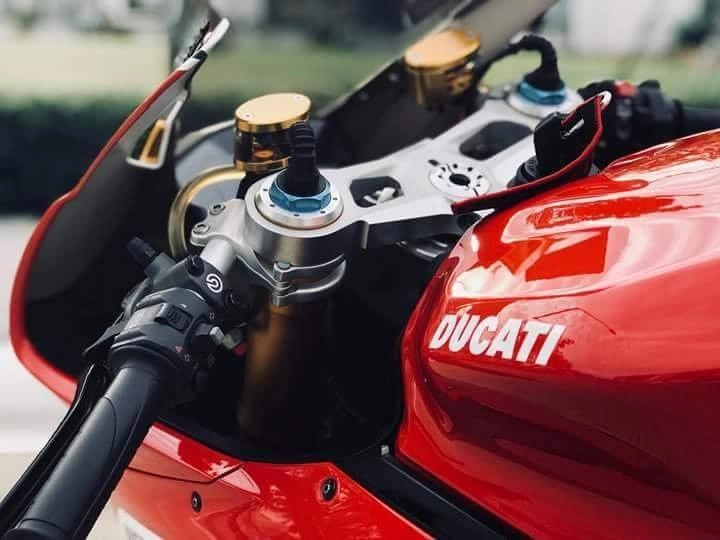 Ducati panigale 1199s tricolor-phiên bản đặc biệt với loạt nâng cấp hấp dẫn - 5