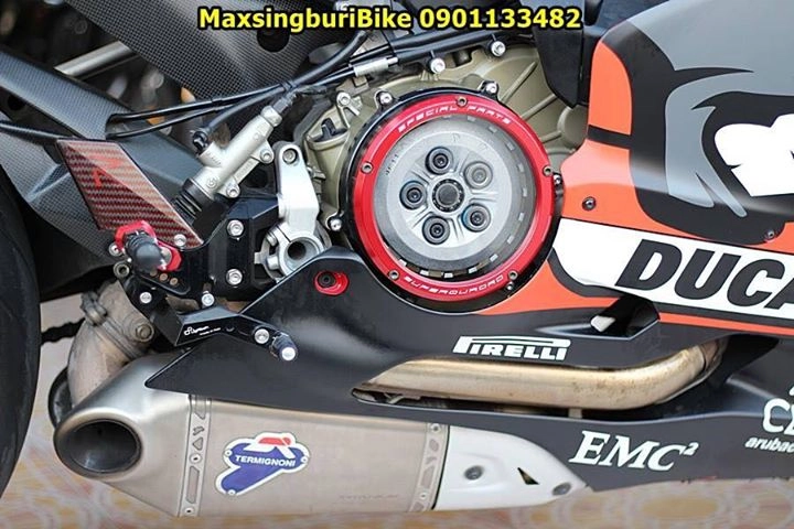 Ducati panigale 899 bản độ đậm chất chơi bên bộ cánh redbull - 7