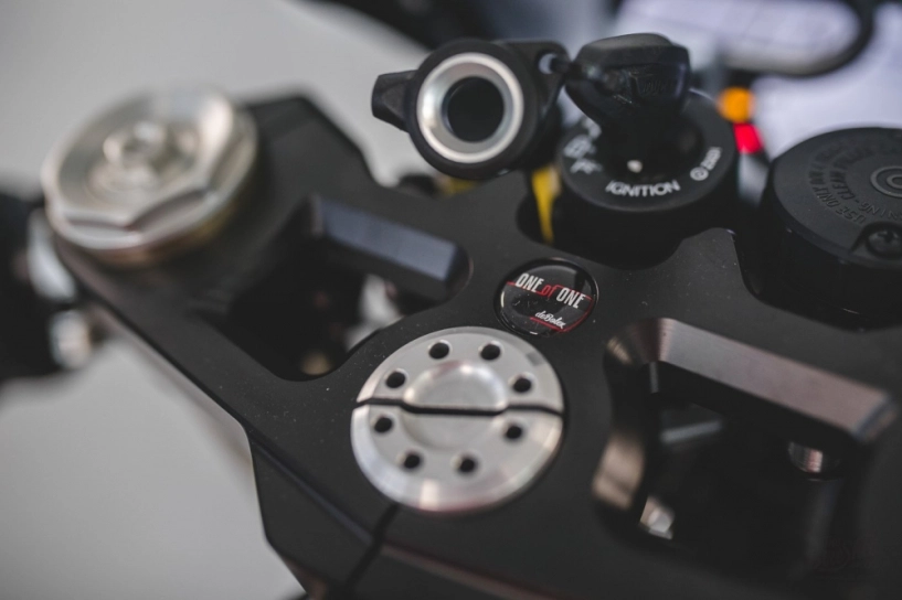 Ducati scrambler 1100 bản độ cafe racer đến từ debolex - 6