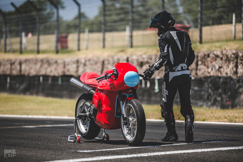 Ducati scrambler racer bản độ tuyệt phẩm theo phong cách siêu xe ferrari 250lm - 12