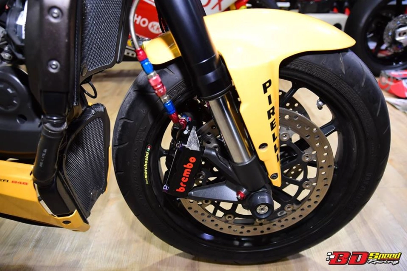 Ducati streetfighter 848 cực ngầu sau khi được nâng cấp đồ chơi - 6