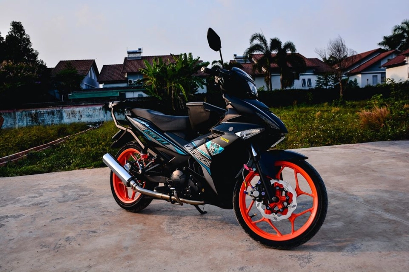 Exciter 150 độ tạo nét đẹp riêng với phong cách y15zr của biker đồng nai - 2
