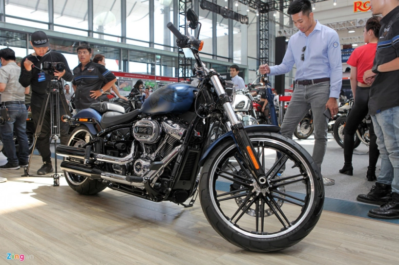 Harley-davidson breakout 115 anniversary giá trên 1 tỷ đồng đổ bộ tại vn - 1