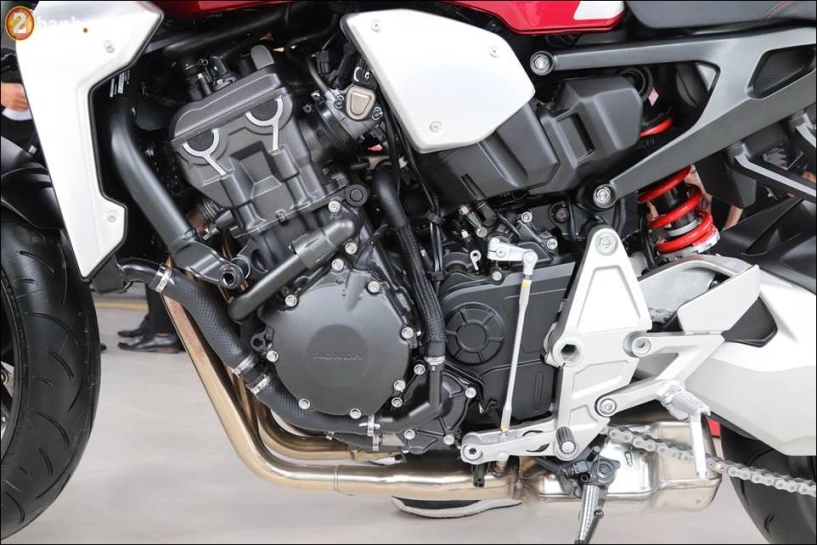 Honda cb1000r 2018 có giá 468 triệu vnd tại showroom honda moto việt nam - 15