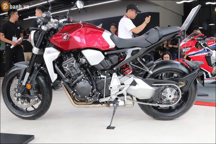 Honda cb1000r 2018 có giá 468 triệu vnd tại showroom honda moto việt nam - 16