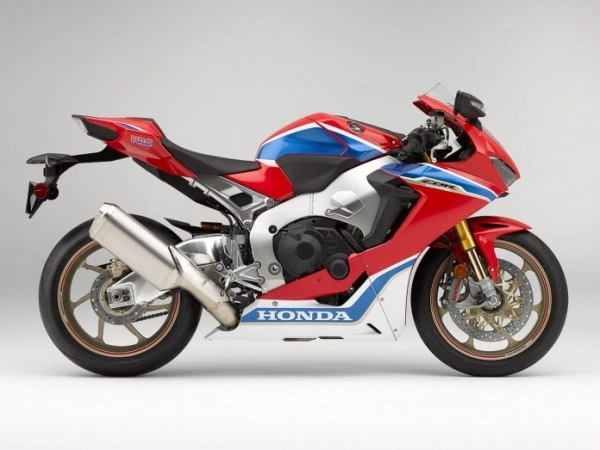 Honda cbr1000rr 2019 rò rỉ thiết kế mới và sẽ trang bị động cơ v4 - 4