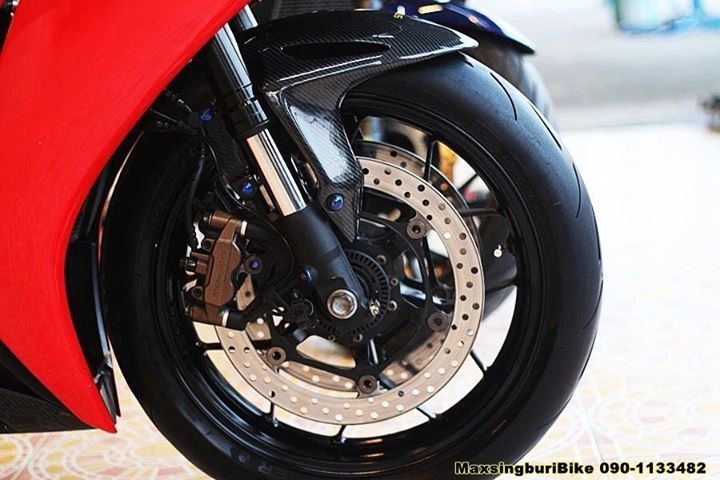 Honda cbr1000rr chân dung cực chất độ option carbon fiber - 10