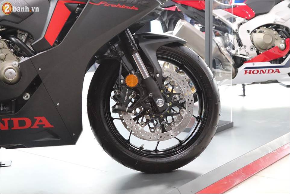 Honda cbr1000rr fireblade 2018 giá 560 triệu vnd tại showroom honda moto việt nam - 8