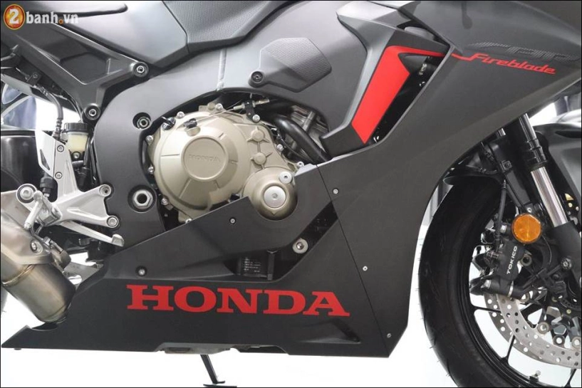Honda cbr1000rr fireblade 2018 giá 560 triệu vnd tại showroom honda moto việt nam - 9