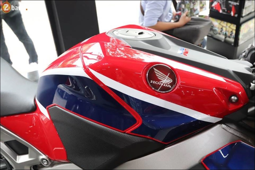 Honda cbr1000rr fireblade sp 2018 giá 678 triệu vnd tại showroom honda moto việt nam - 5