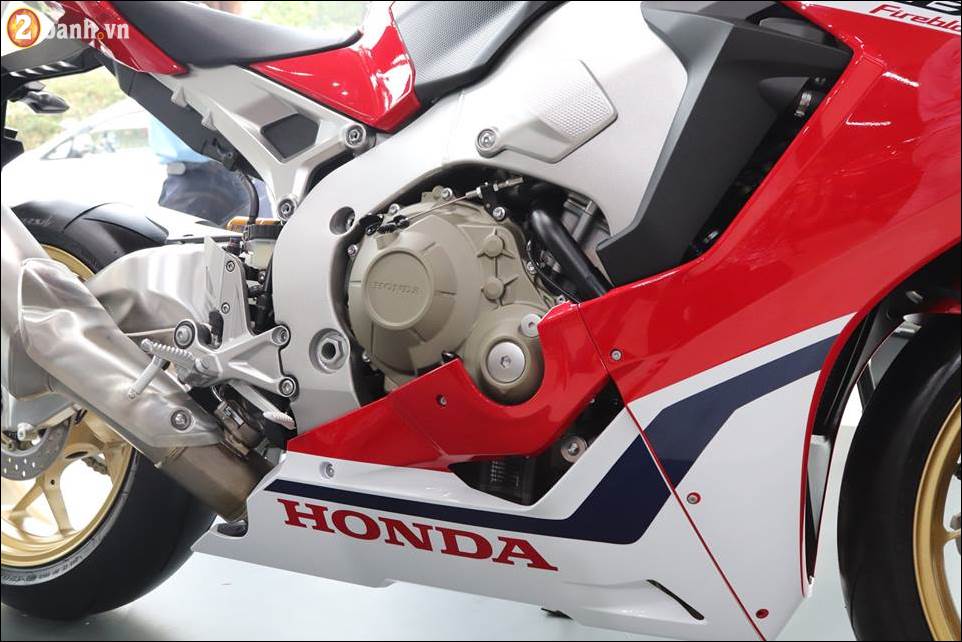 Honda cbr1000rr fireblade sp 2018 giá 678 triệu vnd tại showroom honda moto việt nam - 8