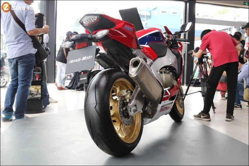 Honda cbr1000rr fireblade sp 2018 giá 678 triệu vnd tại showroom honda moto việt nam - 10