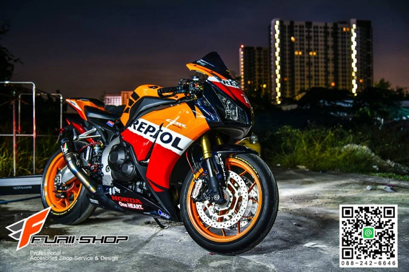 Honda cbr1000rr repsol đầy sức hút trong màn đêm - 9