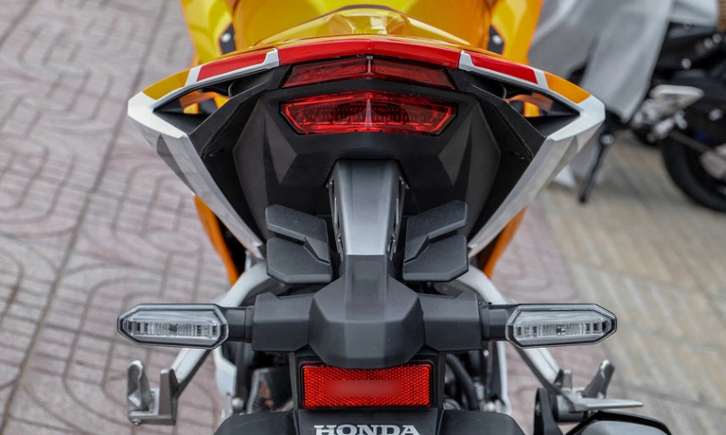 Honda cbr250rr phiên bản repsol 2018 về vn có gì hot - 4