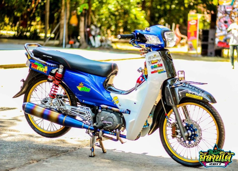 Honda cub fi độ sang chảnh với trợ lực trung tâm làm móc khóa - 9