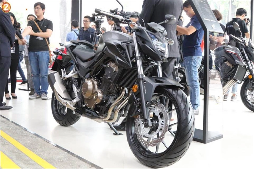 Honda moto bán được 160 xe trong ngày đầu tiên khai trương showroom - 3