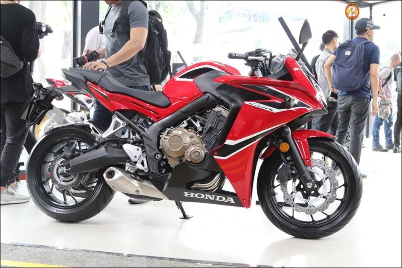 Honda moto bán được 160 xe trong ngày đầu tiên khai trương showroom - 7