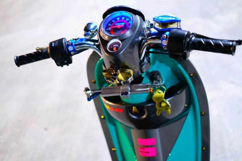 Honda scoopy độ ấn tượng với tone màu xanh nitron của biker nước bạn - 3