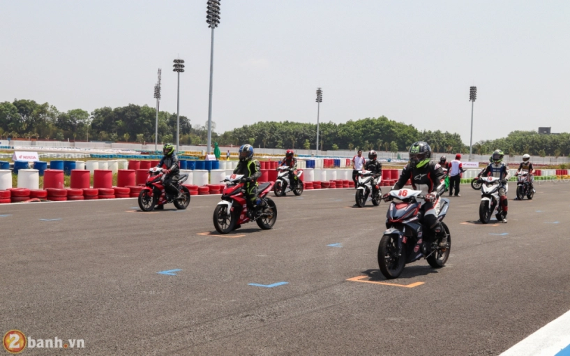 Honda việt nam mở màn giải đua xe mô tô toàn quốc năm 2018 tại trường đua đại nam - 13