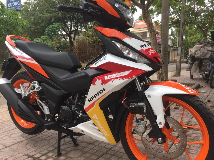 Honda winner 150 phong cách repsol của chàng biker sài gòn - 5