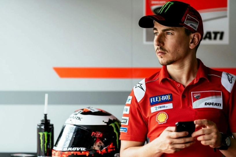 Jorge lorenzo chỉ còn đua 2 năm ở motogp - 2