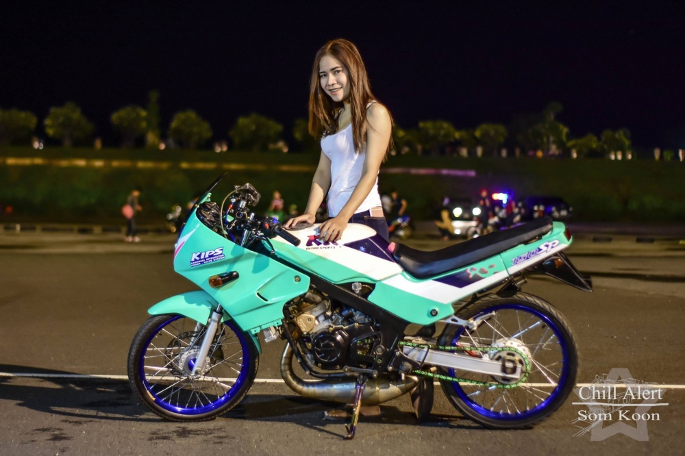 Kawasaki kips 150 độ so kè cùng bóng hồng sexy trên đất thái - 4