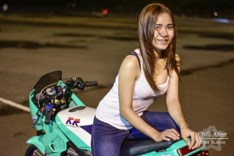 Kawasaki kips 150 độ so kè cùng bóng hồng sexy trên đất thái - 6