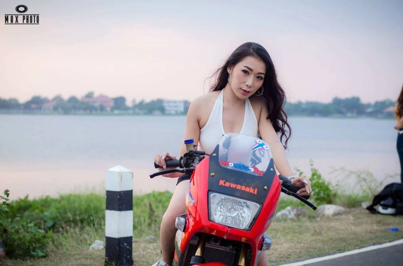 Kawasaki kips 150 độ yếu lòng trước bóng hồng sexy của biker thailand - 2