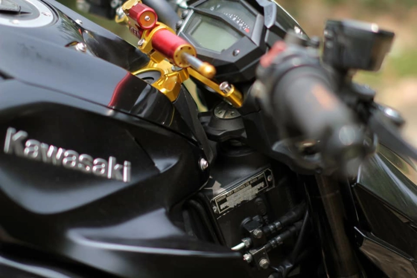 Kawasaki z1000 độ chi tiết với dàn đồ chơi nóng bỏng của biker việt - 4