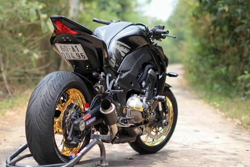 Kawasaki z1000 độ chi tiết với dàn đồ chơi nóng bỏng của biker việt - 11