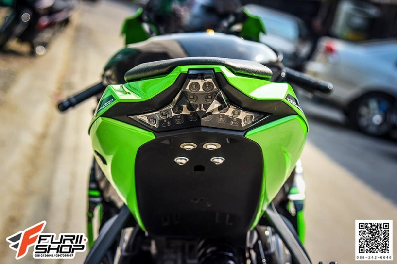 Kawasaki zx-10r tạo dáng cực ngầu bên dàn chân marchesini - 6